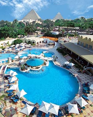 Le Meridien Pyramids Pool