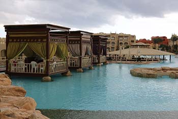 Lagoon Pool Bar